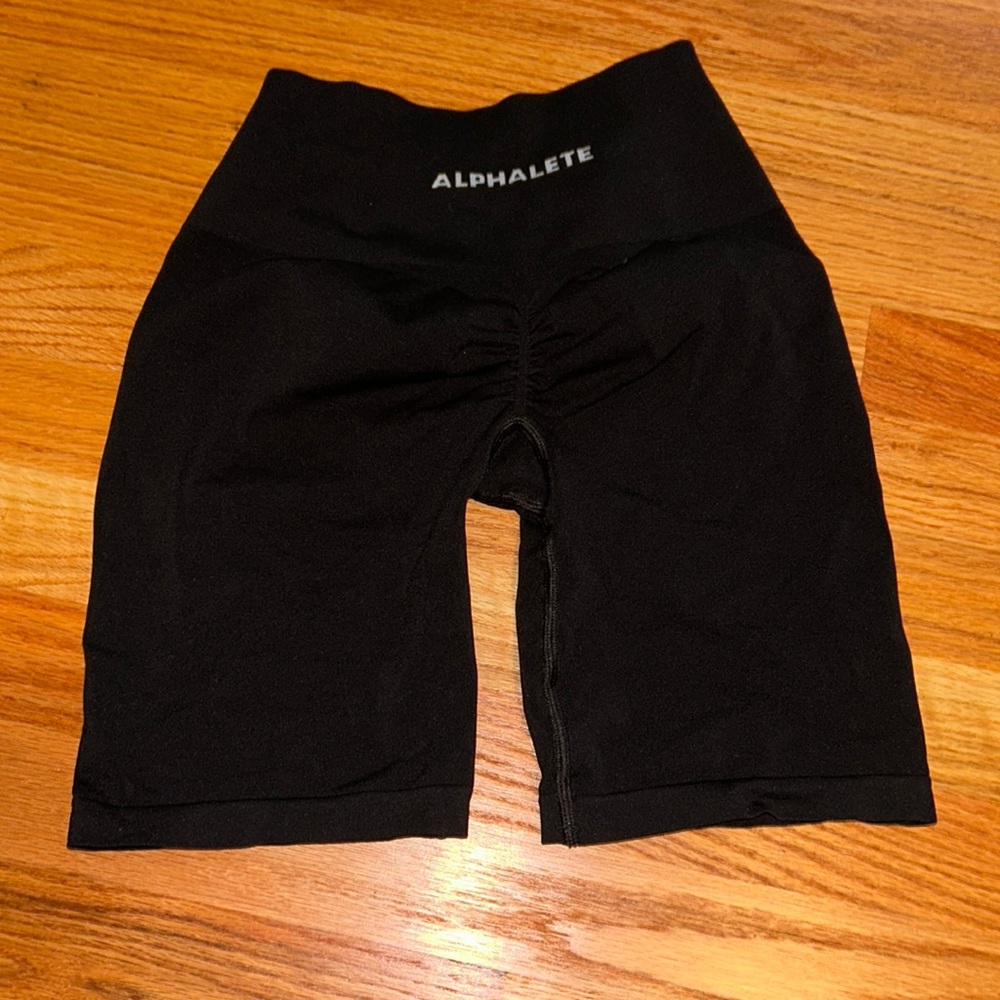 Alphalete Amplify Biker Shorts